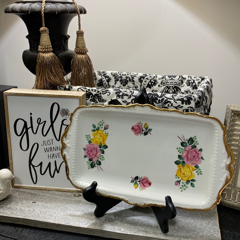 Royal Castle Pink & Yellow Roses Sandwich Tray!